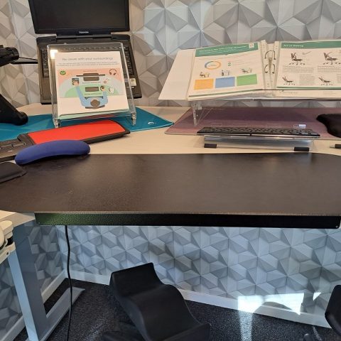 Desk Bridge D end Metro 800mm x 290mm