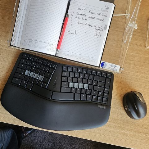 Combo mWave Keyboard with R-Go 3in 1 Mouse either Hand Medium